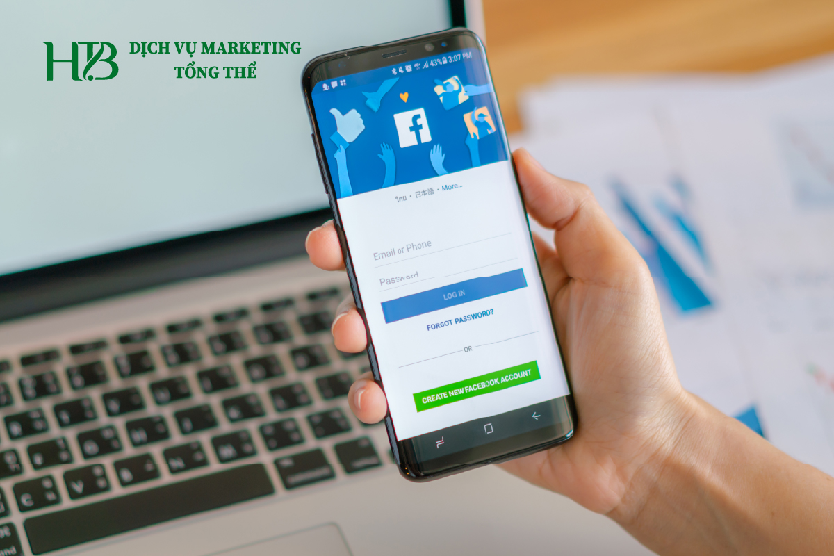 Truy cập Fanpage bằng ứng dụng Facebook là cách phổ biến nhất để vào Fanpage trên điện thoại